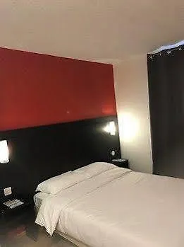 Fast Hotel *